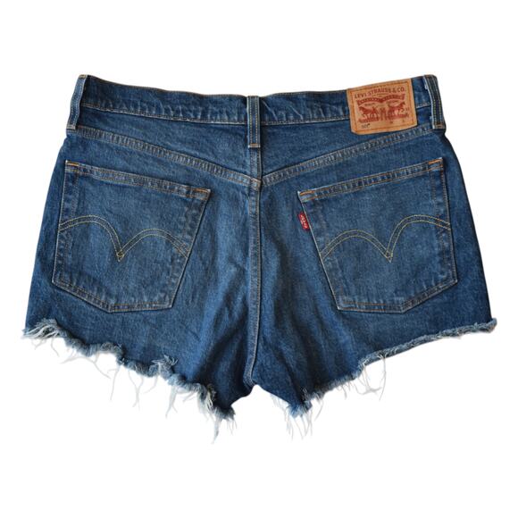 Levis 501 Buttonfly Denim Shorts With Frayed Hem Size 28 - Picture 1 of 5